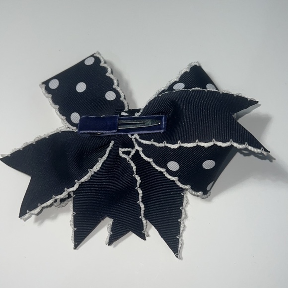 Bow - Picture 2 of 3